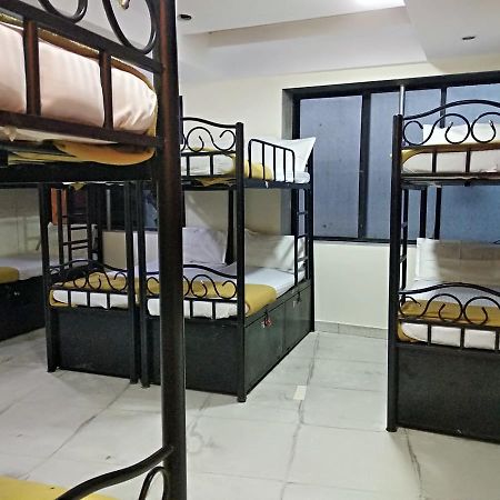 Bandra Dormitory Only For Indian Mumbai Exterior foto