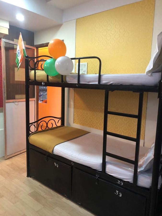 Bandra Dormitory Only For Indian Mumbai Exterior foto
